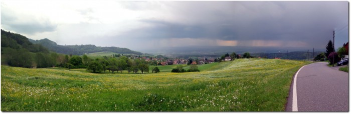 Balmbergstrasse und Blick aufs Mittelland