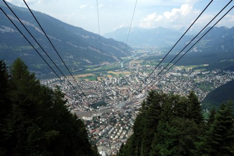 Brambrüeschbahn - Blick auf die Alpenstadt Chur