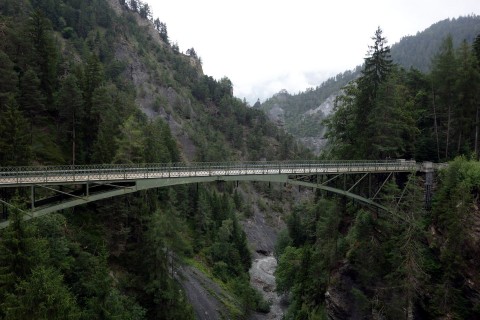 Alte Brücke über das Versamer Tobel