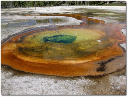Upper Geysr Basin - Chromatic Pool