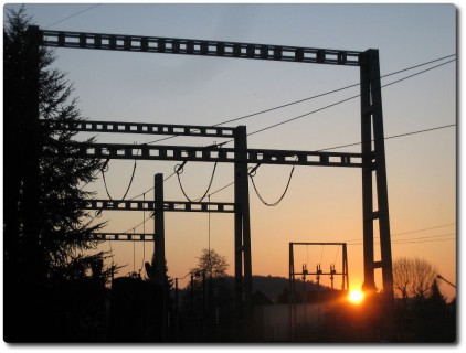 Sonnenuntergang bei Trafostation