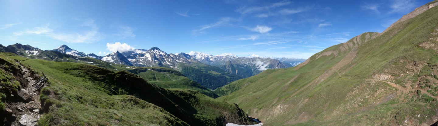 Panorama Giltgrabe unterhalb des Saflischpasses