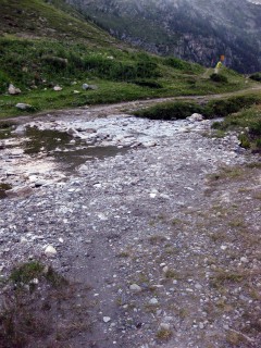 Trail runter nach Grimetz entlang des Grand Raid