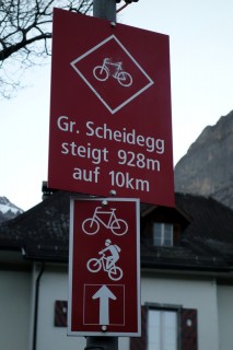 Happiger Aufstieg zur Grossen Scheidegg