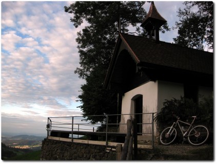 Kapelle unterhalb des Renggpasses