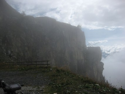 Aufstieg zum Col du Sanetsch - Nebelgrenze