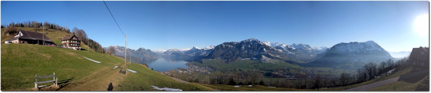 Panoramablick auf dem Bürgenberg