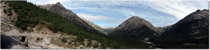 Panoramablick zurück auf das Val del Gallo und das Val Mora