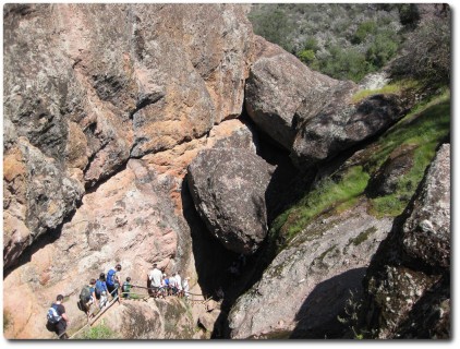 Pinnacles National Monument - Bear Gulch Cave Eingang