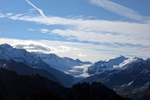 Links Blick zum Triftgletscher und Gammastock