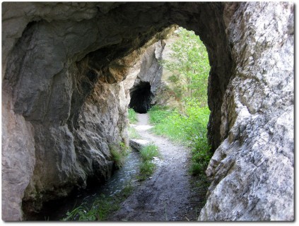 Gorperi Suon - Tunnels