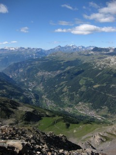 Blick hinunter ins ganze Val dAnniviers