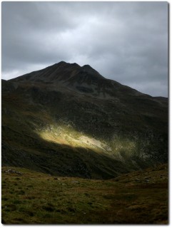 Regen und Sonne im letzten Aufstieg vor dem...